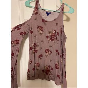 Brand: Aeropostale Size: Medium